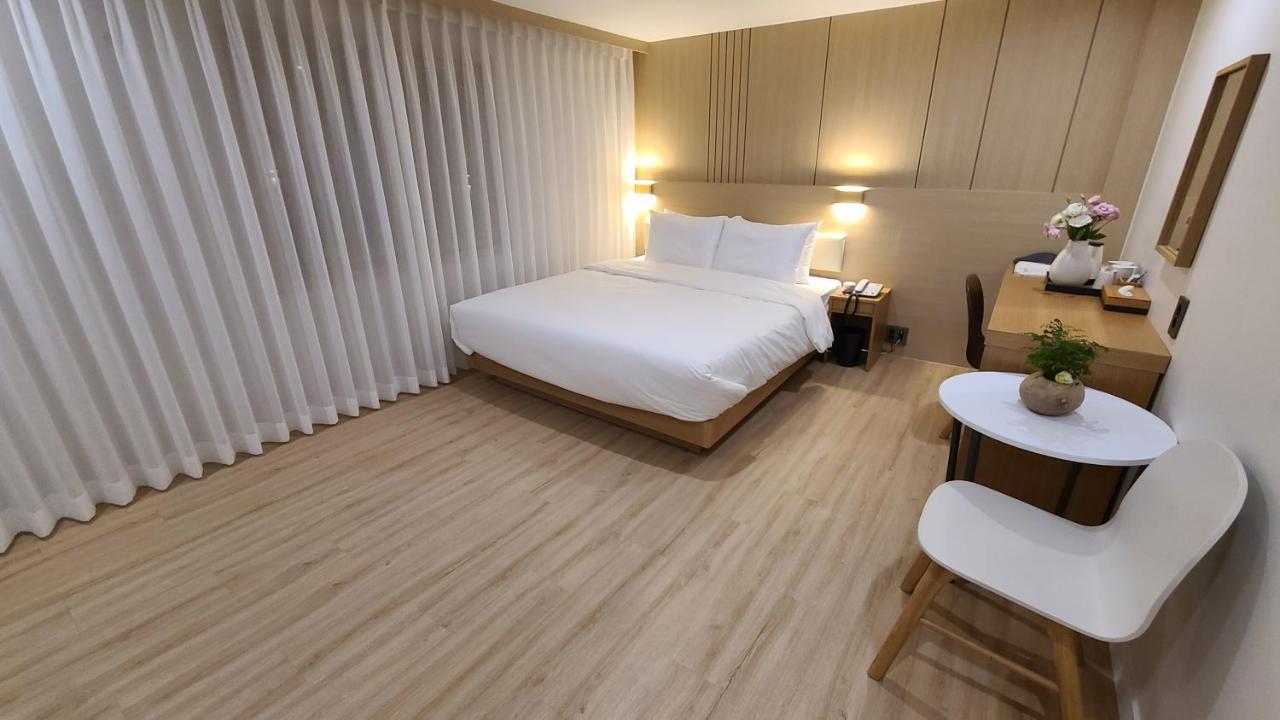 Hotel Andrest Пусан Экстерьер фото