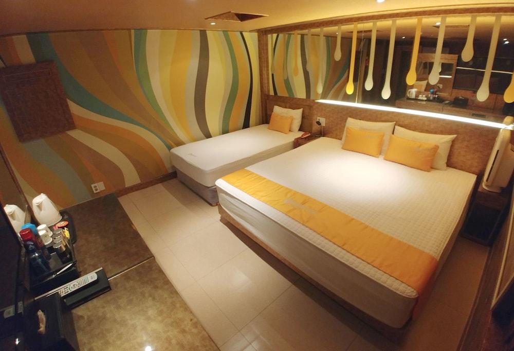 Hotel Andrest Пусан Экстерьер фото